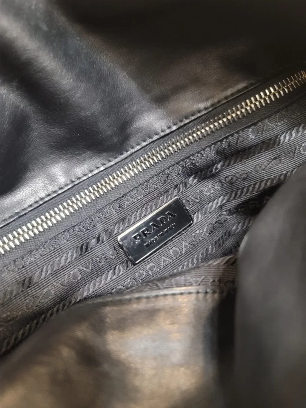 PRADA Milano Italy Black Tessuto-Vitelli Push-lock Easy Shoulder Bag Vintage - Picture 15 of 16